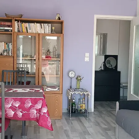 Apartment Cosy Climatise Avec Terrasse A 10 Mn Plages Et Gare *