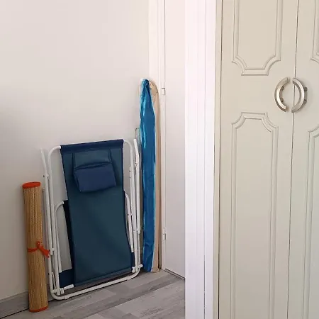 Apartment Cosy Climatise Avec Terrasse A 10 Mn Plages Et Gare